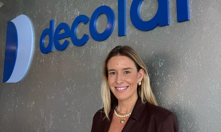 Decolar aposta em nova liderança no Brasil e nomeia Rafaela Rezende como diretora-geral