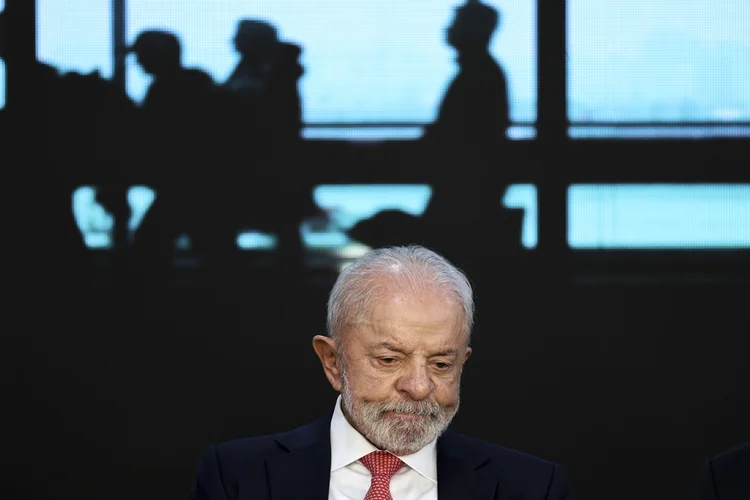 Desgaste de Lula no pós-Carnaval reforça disputa voto a voto, dizem analistas