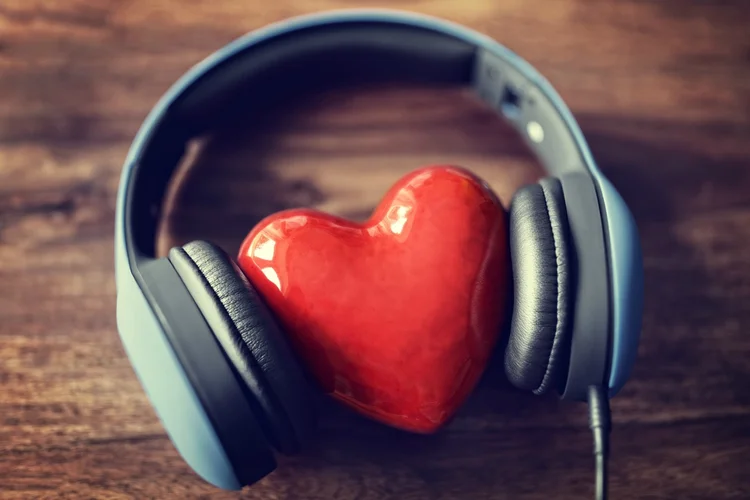 Dia dos Namorados: 12 músicas de pagode para embalar suas fotos e vídeos