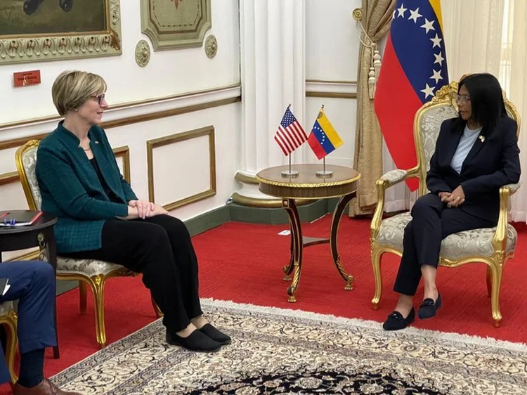 Diplomata dos EUA aposta em progresso sustentável nas relações com a Venezuela