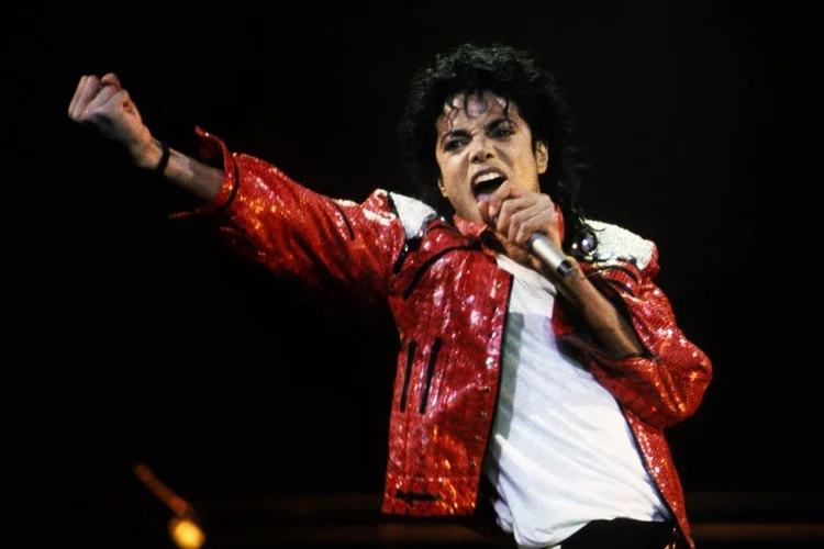 Diretor de 'Leaving Neverland' critica filme de Michael Jackson: 'não faz sentido'