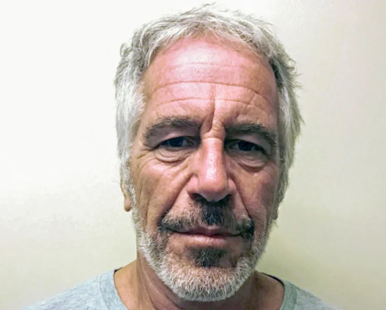 Diretora jurídica do Goldman Sachs renuncia após ser citada em caso Epstein