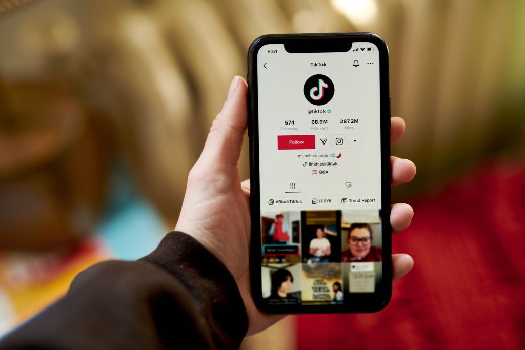 Do TikTok ao faturamento de US$ 15.000: australiana investe US$ 350 para criar produto próprio
