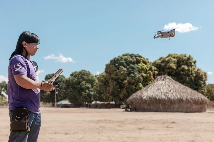 Drones e satélites nas mãos indígenas: como a tecnologia virou aliada contra incêndios florestais