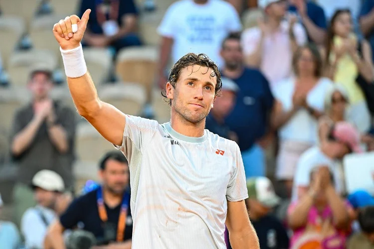 Duas vezes vice em Roland Garros: quem é Casper Ruud, o próximo adversário de João Fonseca?