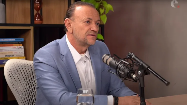 'É claro que o presidente Lula será candidato', diz presidente do PT