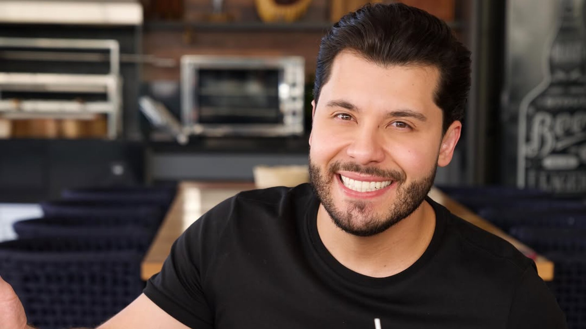 É grave? Murilo Huff cancela show após ser internado