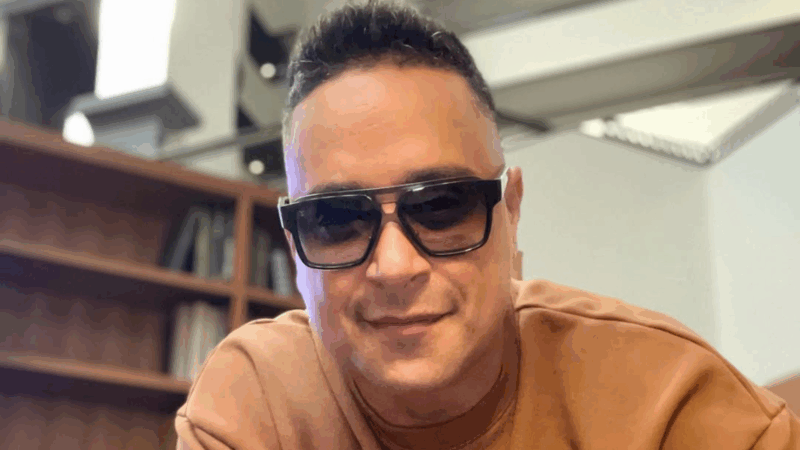 É sério? Xanddy vira assunto nas redes ao surgir com look controverso: ‘Precisava?’