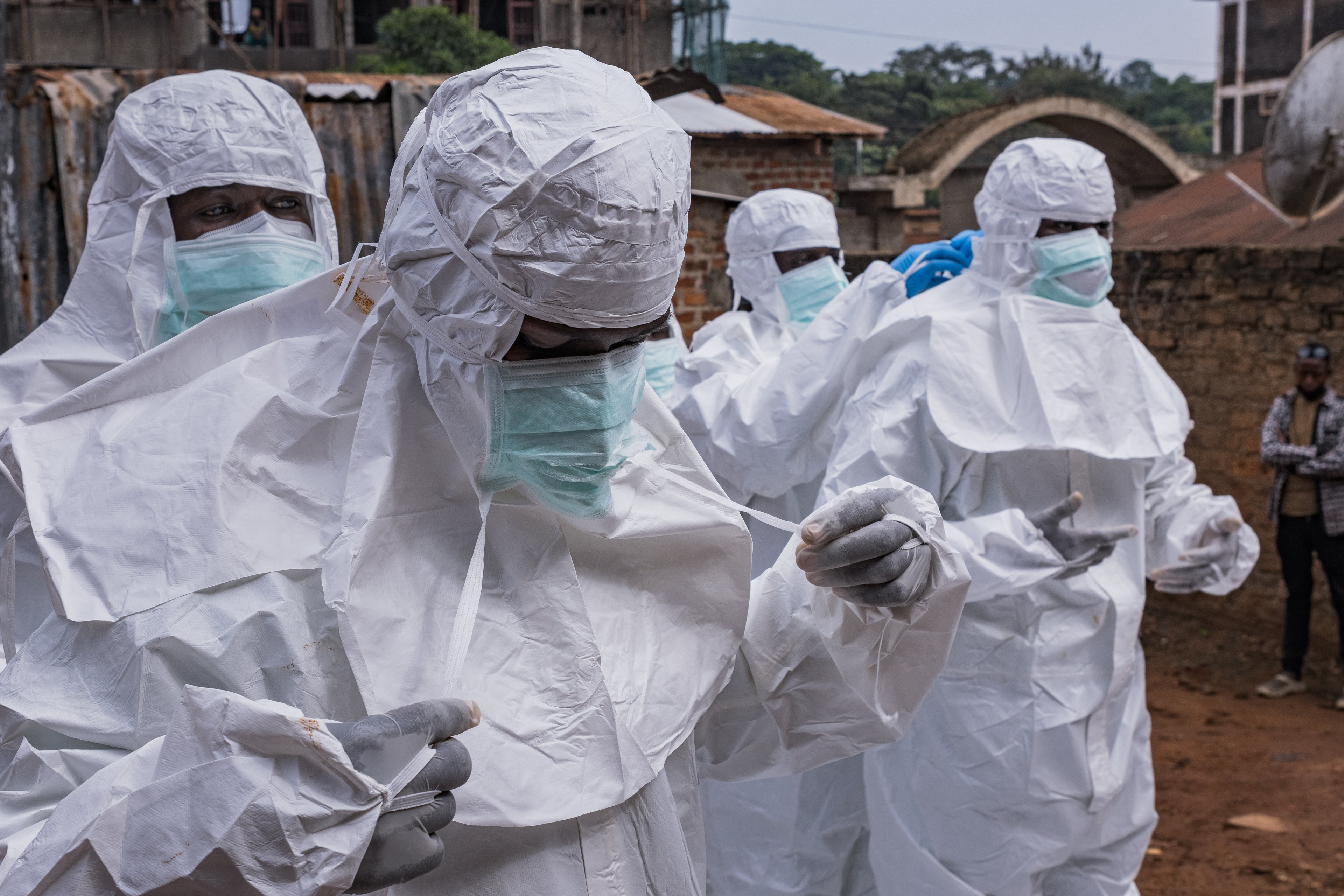Ebola no Congo já soma 238 mortes suspeitas, diz governo