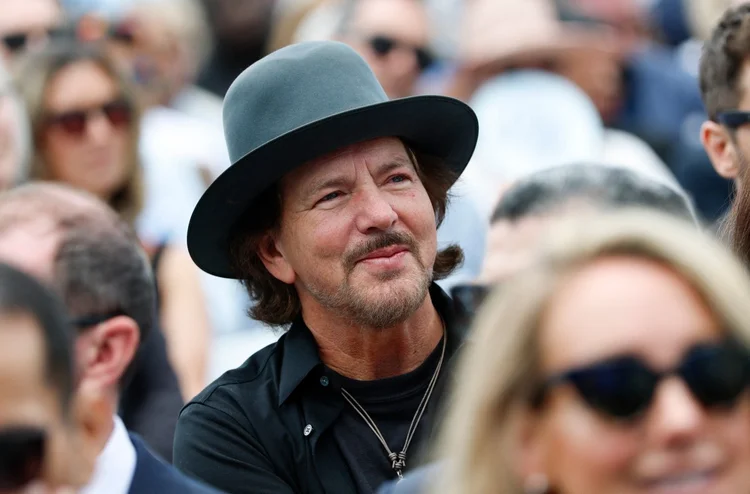 Eddie Vedder está de volta: cantor anuncia apresentações no Brasil em 2026