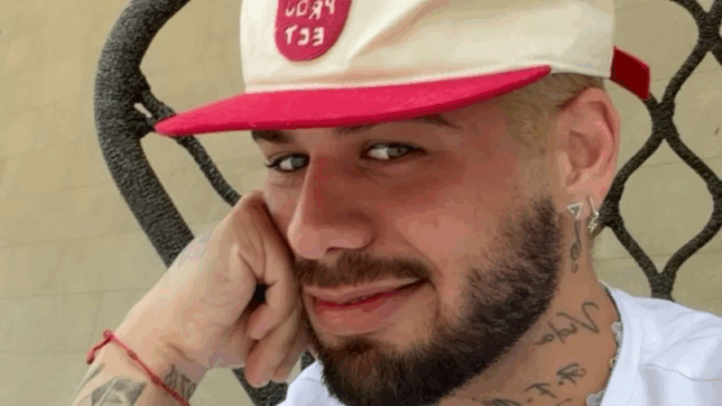 Eita! Zé Felipe faz tatuagem em região íntima e chama a atenção; veja