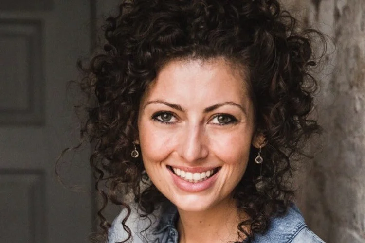 Ela começou a empreender aos 13 anos — hoje sua marca de cafés já conquistou Nova York