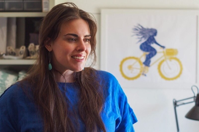 Ela era guarda escolar e transformou turno de 50 minutos em negócio de US$ 14 mil mensais