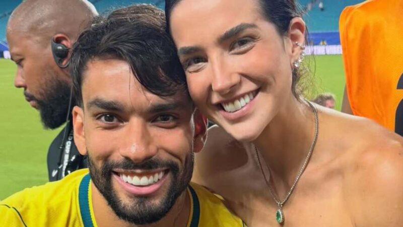 Ela foi de chinelo? Look da esposa de Lucas Paquetá rouba a cena em jogo do Brasil
