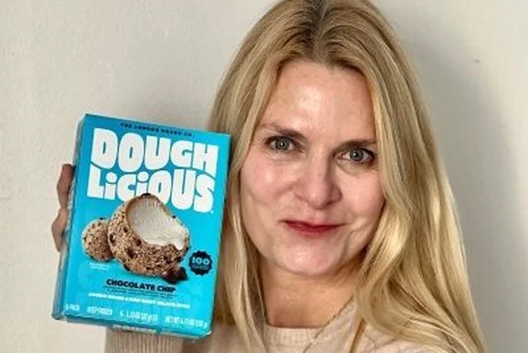 Ela recomeçou aos 50 e superou um câncer para erguer um império milionário de sobremesas