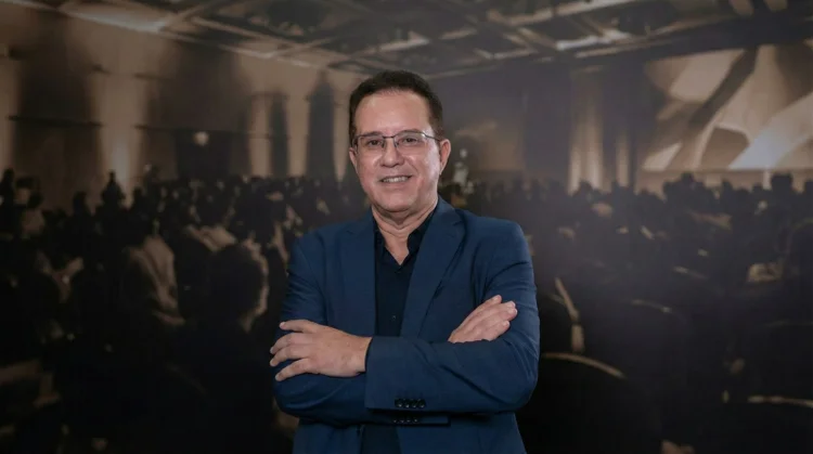 Ele saiu da infância sem luz em SC para transformar a engenharia digital