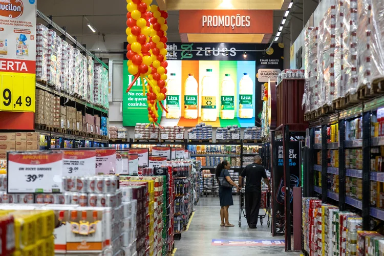 Ele saiu de Ribeirão Preto, foi parar em Rondônia e criou um supermercado de R$ 3,2 bi no Amazonas