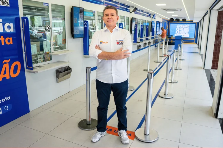 Ele virou o 'rei do bolão' com uma lotérica de Fortaleza que já criou 100 milionários