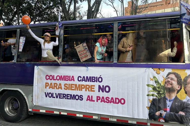 Eleição na Colômbia pode repetir situação do México, diz pesquisadora