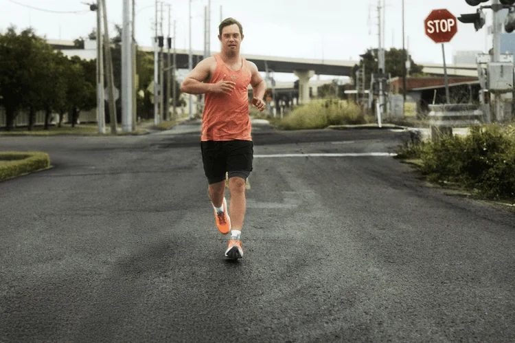 Em Cannes, tênis da Adidas para atletas com Síndrome de Down reforça real papel da criatividade