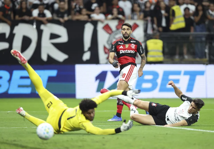 Em jogo de golaços e polêmicas, Corinthians e Flamengo empatam na Arena