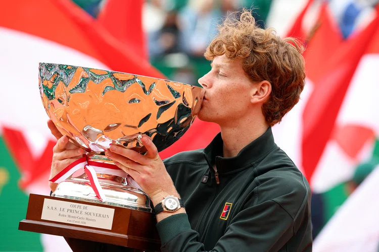 Em Roma, Sinner tenta feito que só Djokovic conseguiu no tênis