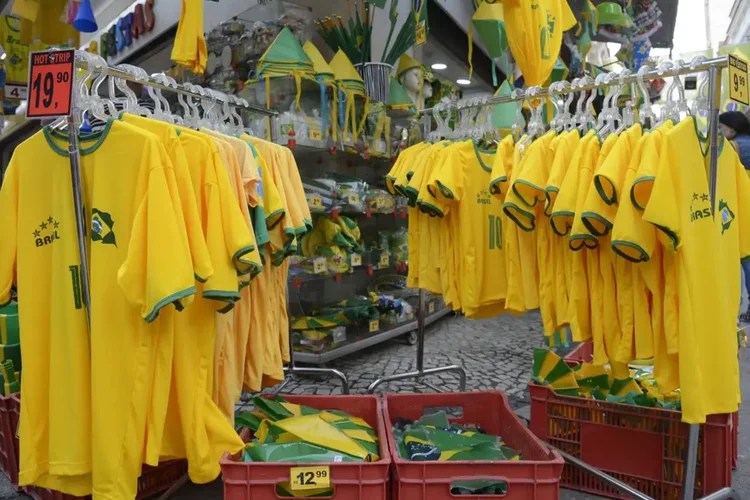 Empresas investem alto na Copa, mas torcedor não parece tão animado