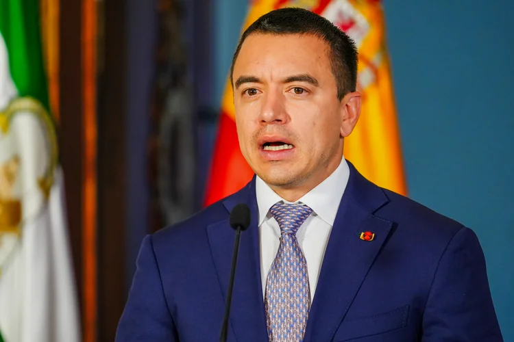 Equador impõe tarifas de 100% a Colômbia e agrava guerra comercial