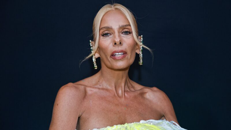 Errou feio? Look de Adriane Galisteu em evento de moda vira assunto: ‘Misericórdia’