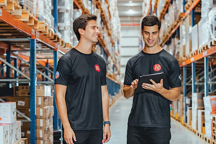 Esta família criou um império de R$ 1,5 bilhão em Santa Catarina com varejo raiz