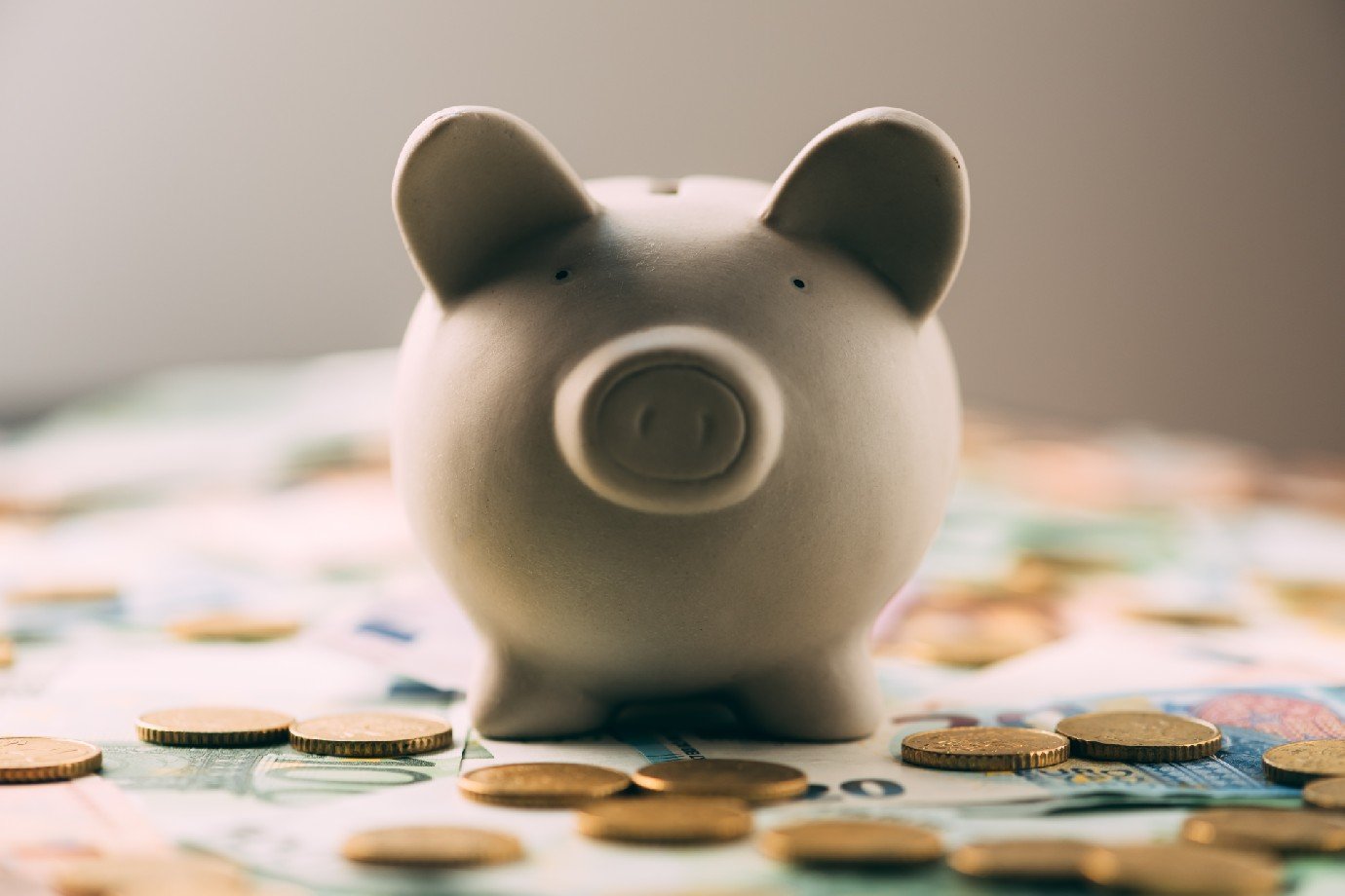 Estudar economia traz retorno? Veja como o diploma pode impactar a carreira