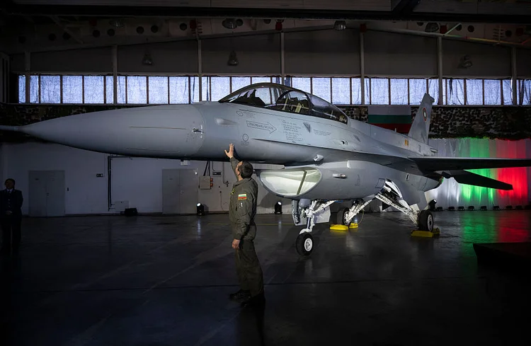 EUA ameaçam Peru após adiamento de compra bilionária de caças