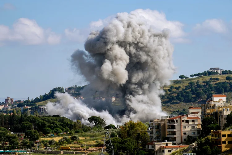 EUA volta a atacar Irã e acordo para fim da guerra segue indefinido