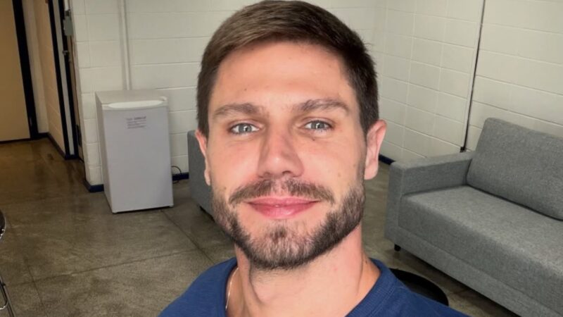 Ex-BBB Jonas abre o jogo sobre futuros procedimentos estéticos e rebate alfinetada de Ana Paula