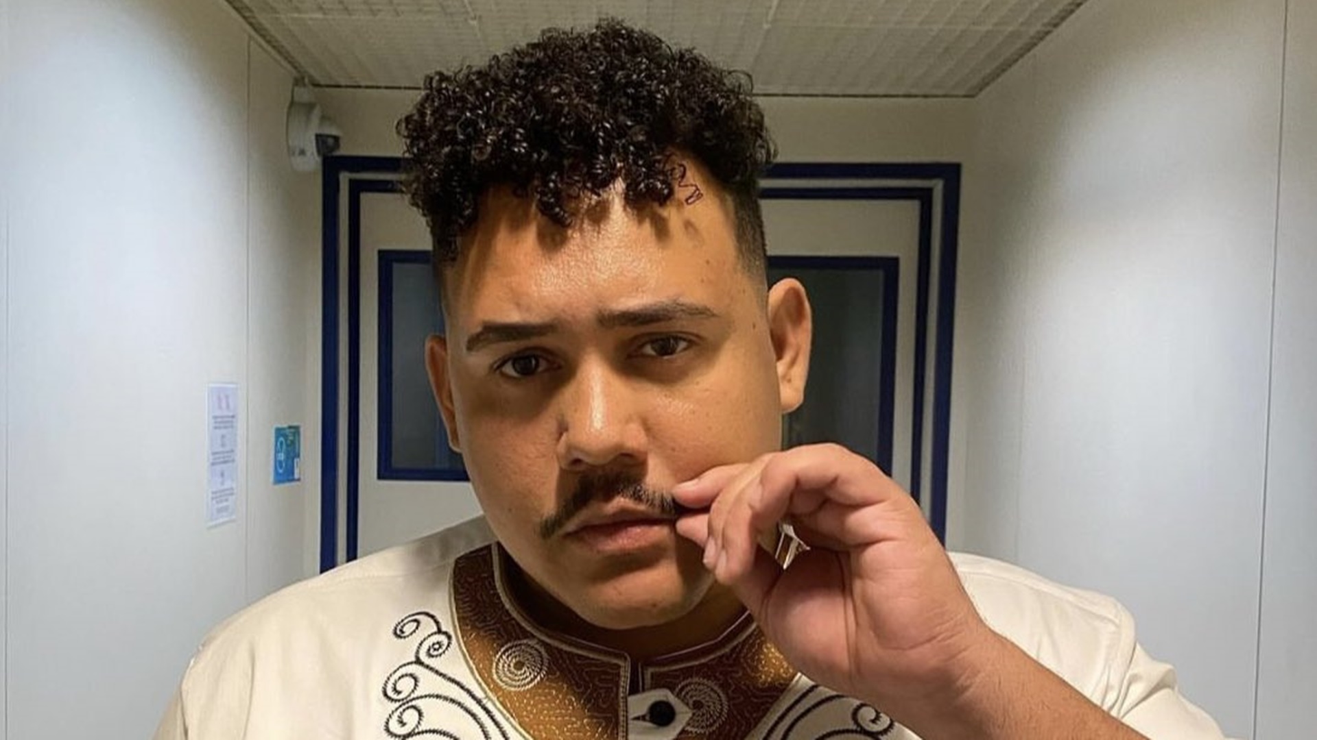 Ex-BBB Lucas Buda perde mais de 30 kg e surpreende com antes e depois; veja