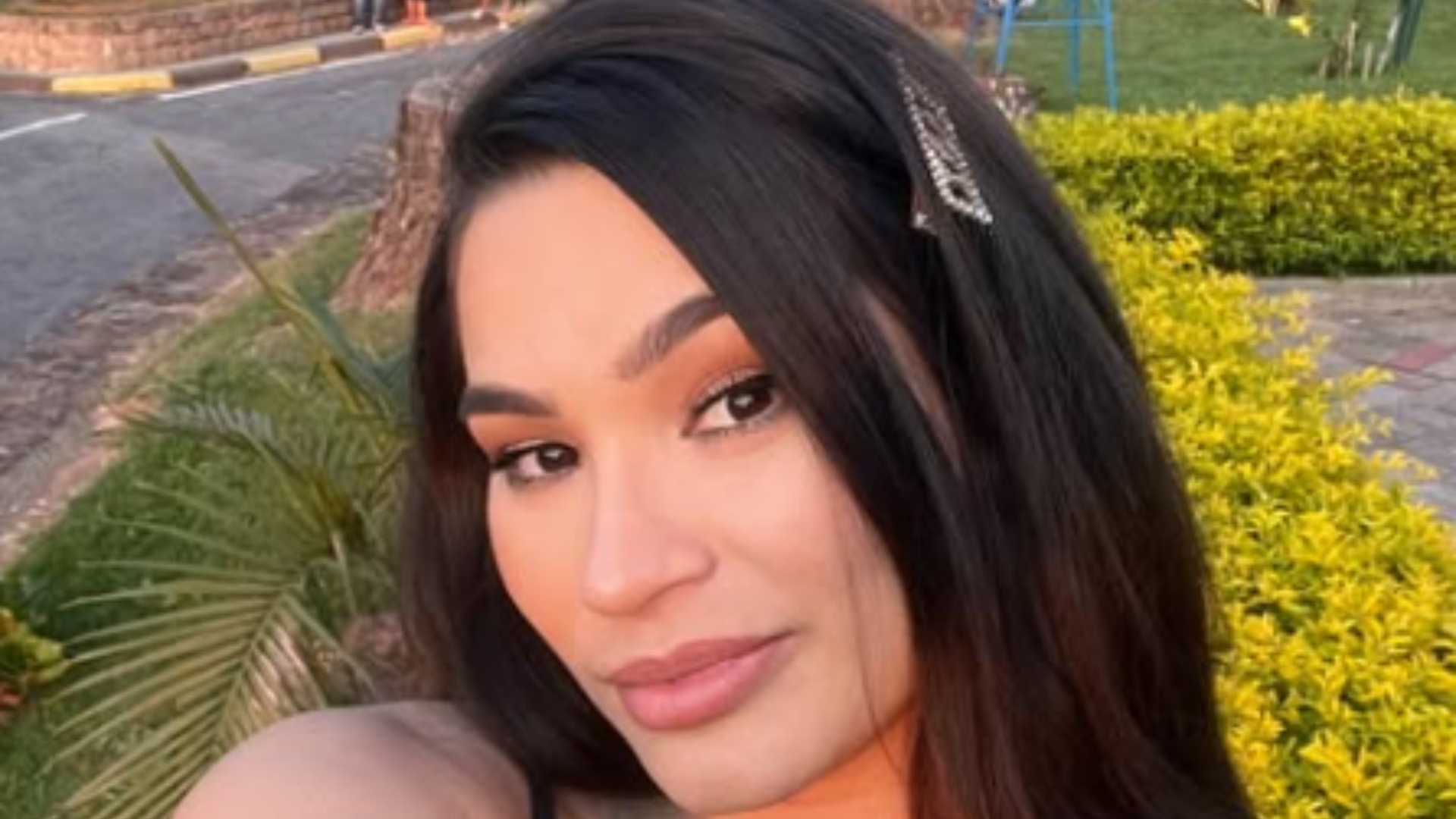 Ex-Fazenda Raissa Barbosa cai no choro ao revelar que ex levou filho aos 13 dias; veja