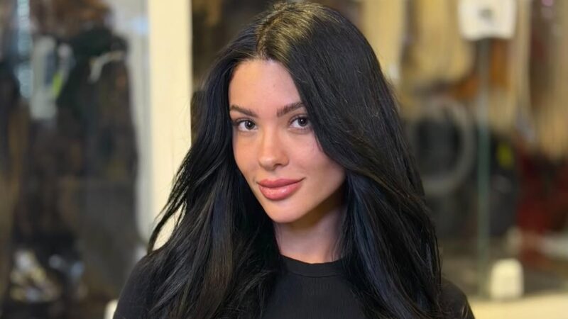 Ex-Fazenda Rayane deixa barraca de feira e vira empresária: ‘Não quero dinheiro a qualquer custo’