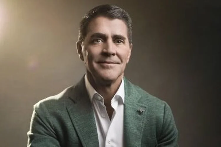 Ex-lutador e CEO de 59 anos revela 'truque mental' que usou para gerenciar gigante de € 7,9 bilhões