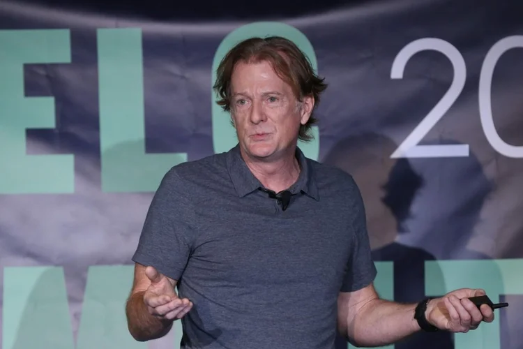 Ex-VP de engenharia da Meta explica 5 formas de se destacar no Vale do Silício