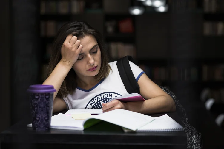Faculdade, curso e salário: o que realmente importa para uma carreira de sucesso?
