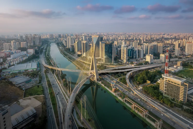 Feriado de 1º de maio: veja o que abre e o que fecha em São Paulo