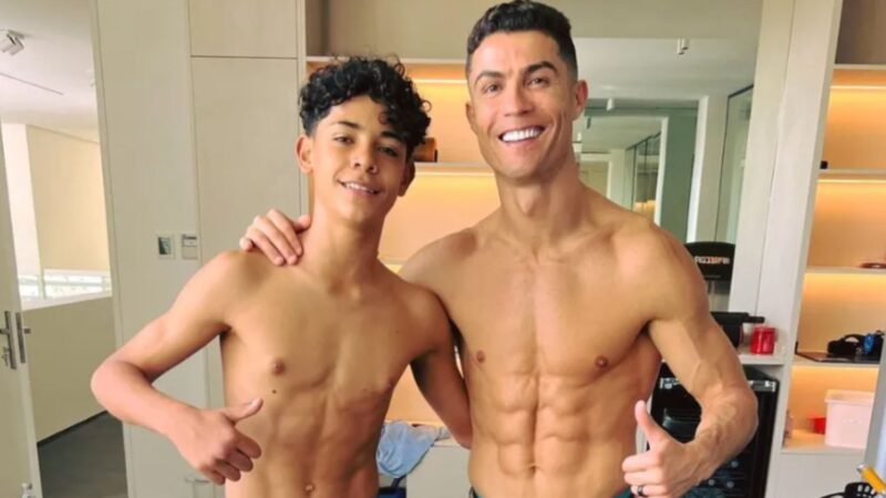 Filho de Cristiano Ronaldo faz 16 anos e  ganha homenagens no dia de estreia do pai na Copa