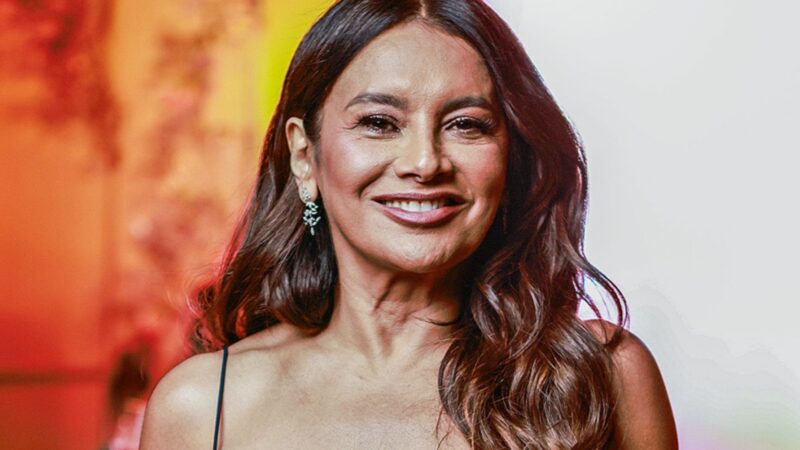 Filho de Dira Paes, a Ligia de ‘Três Graças’, passa em duas universidades e recebe trote da mãe