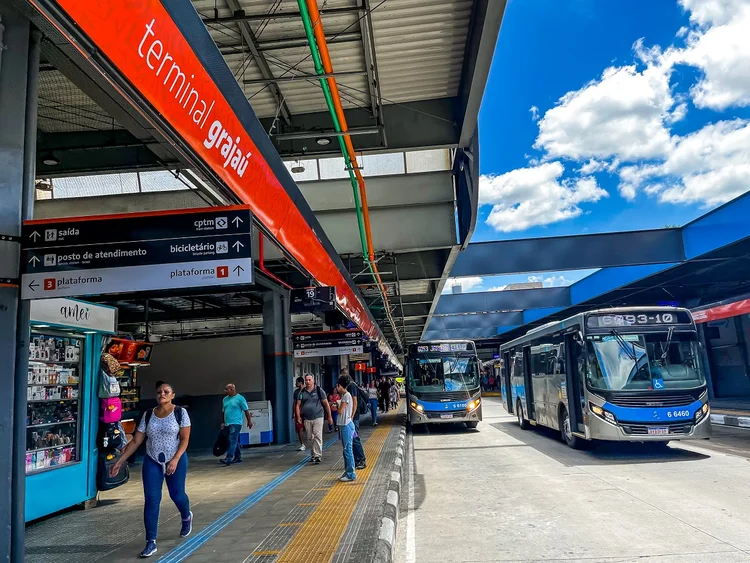 Fim da 6x1 pode elevar custo do transporte público em 15% e pressionar tarifa