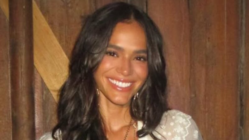 Flagra de Bruna Marquezine causa alvoroço e roupa é detonada: ‘Terrível’