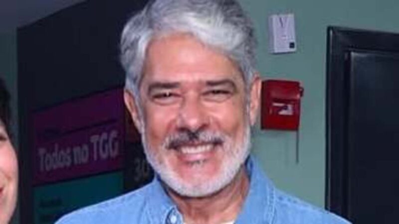 Flagra! William Bonner faz rara aparição pública com a esposa; saiba quem é!