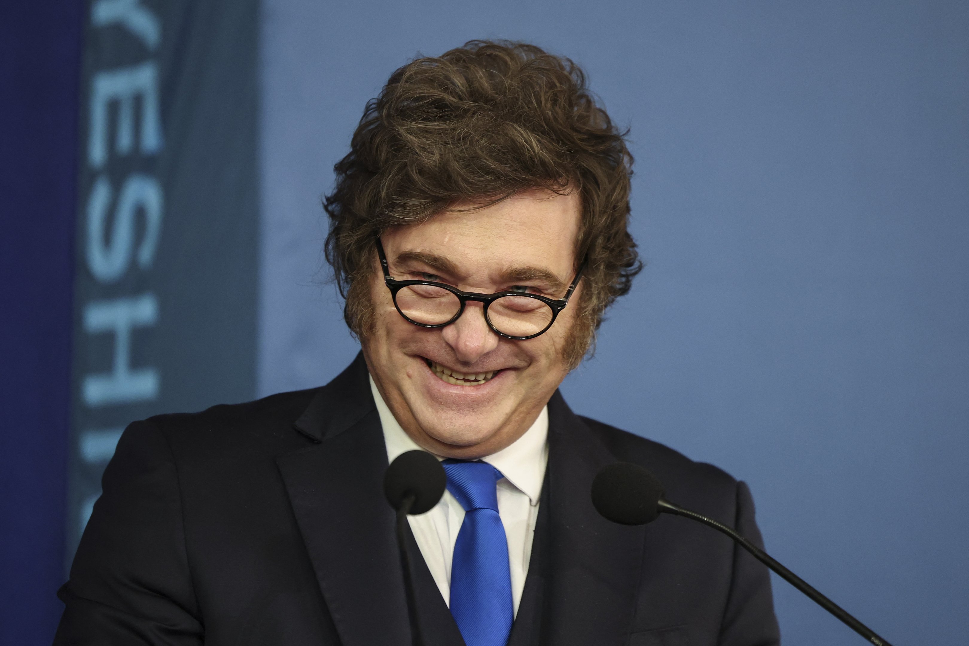 FMI aprova liberação de mais US$ 1 bi para a Argentina após revisar programa de crédito