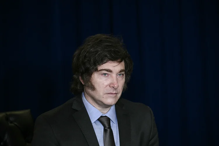 FMI reduz previsão de crescimento para Argentina em 2026