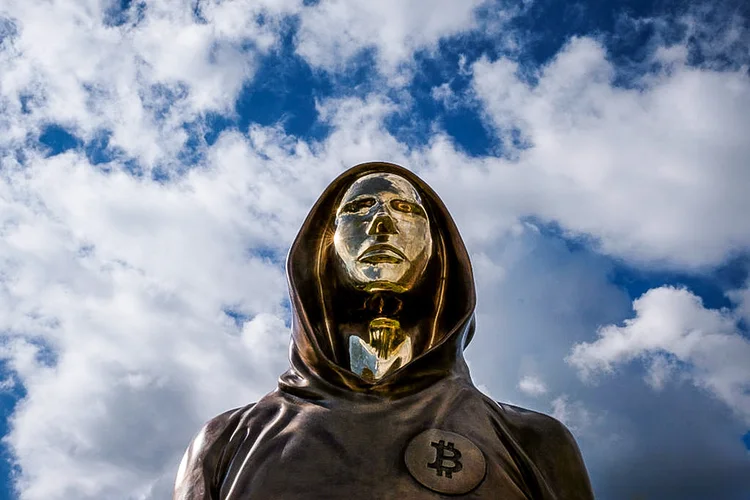 Fortuna de mais de US$ 70 bi do criador do bitcoin pode estar perdida para sempre