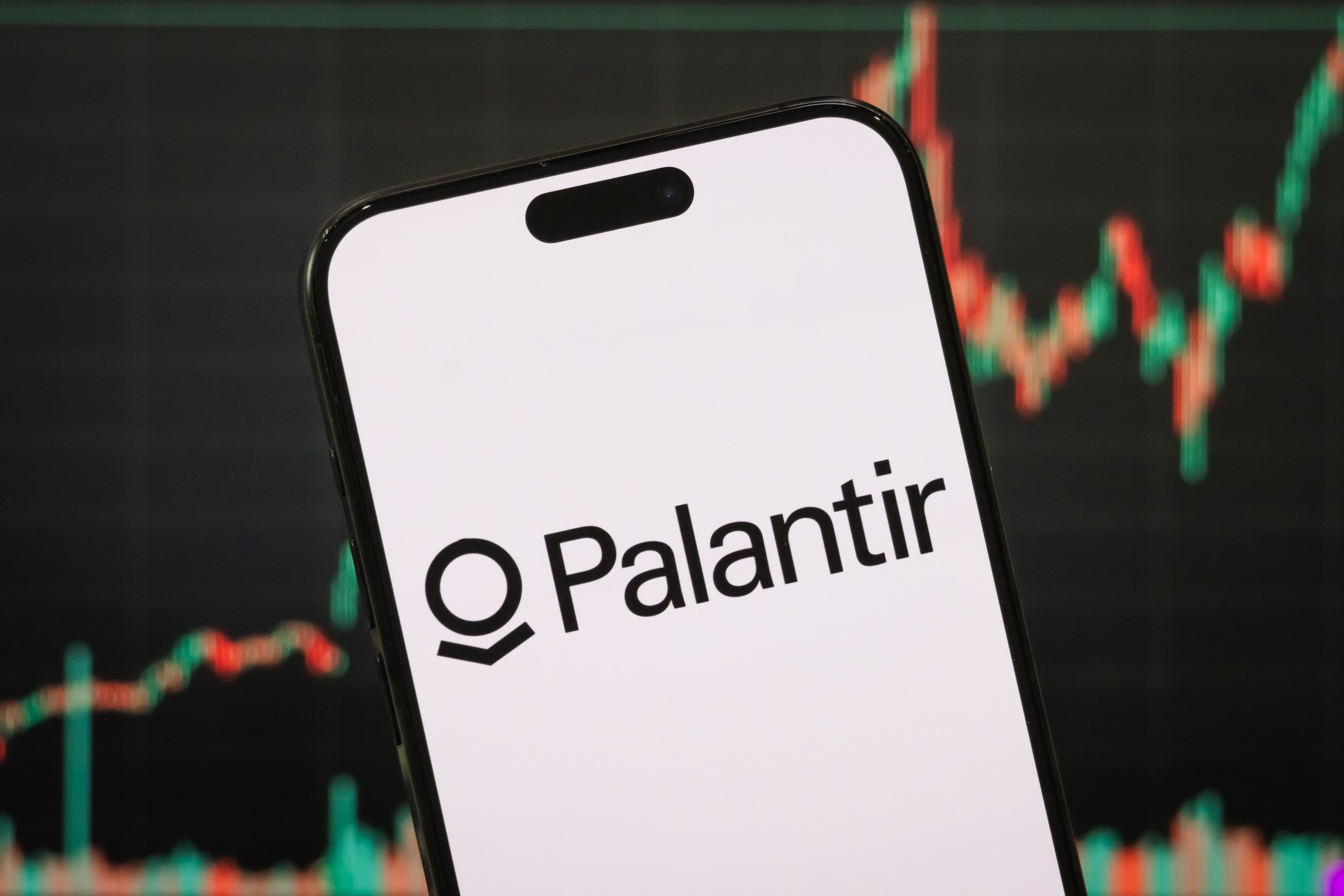 França abandona Palantir e reforça aposta em IA própria